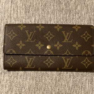 Louis Vuitton Monogram Sarah Wallet in Brown and Gold